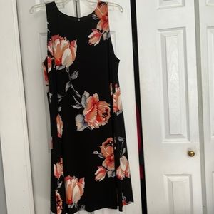 Beautiful print Ann Klein dress pretty a line style